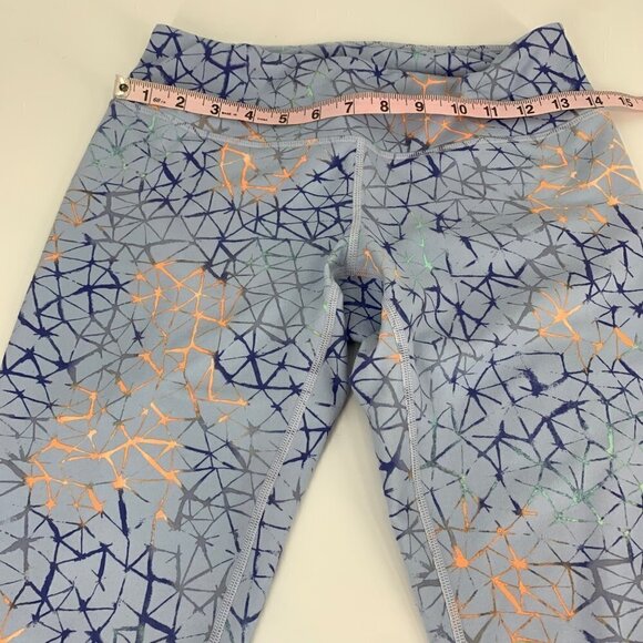 Zella Blue 3/4 Length Geometric Leggings Size Small - Picture 5 of 9